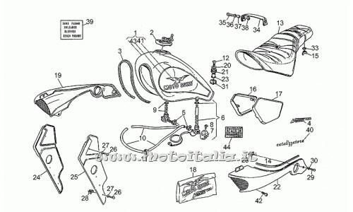 ricambio per Moto Guzzi Nevada 750 1993-1997 - Tappo serbatoio con chiave benzina vecchi modelli - GU30103960